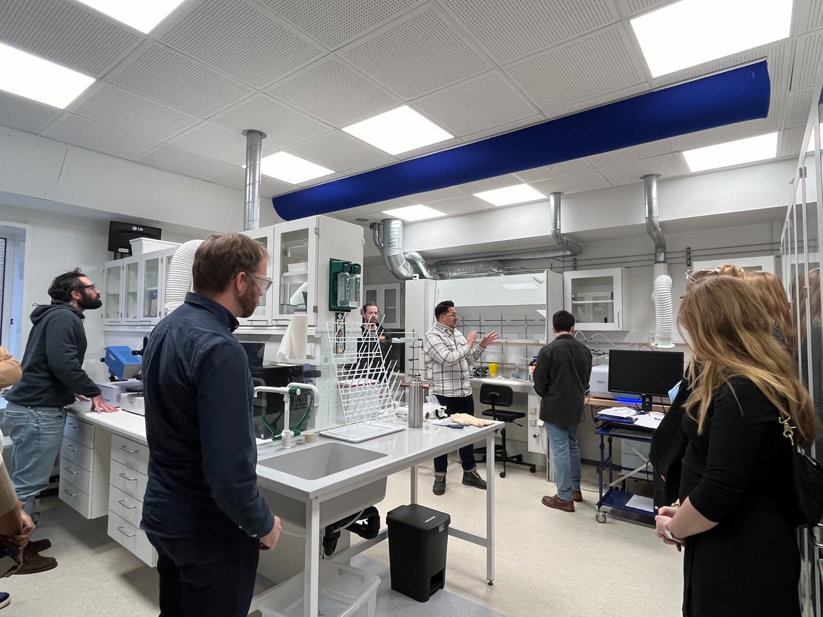 OrgSurfChem's tweet image. New Lab is officially open!!!  equipped with many facilities, including electrochemical workstations, gas chromatography, ICP,  BET and so on. We're ready to drive breakthroughs in CO₂ capture and conversion. Exciting research ahead! 🌍