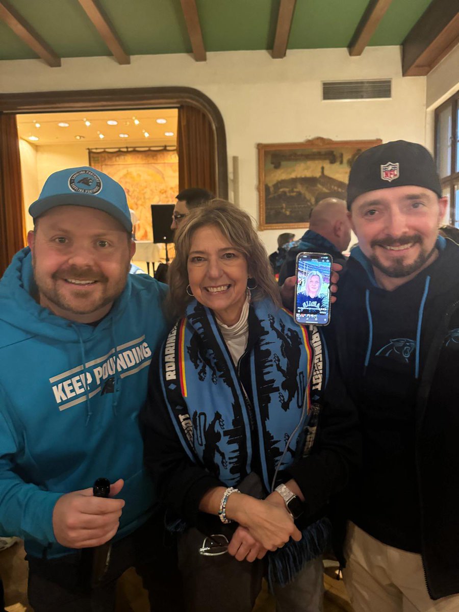 allykirtley's tweet photo. When ya can’t make it to Germany… But they get you in the damn photo! Love and miss you all!!! @joanpzls @Panthspurs @Samiam3187 #cmonfuckles https://t.co/AcUeEGu4IV