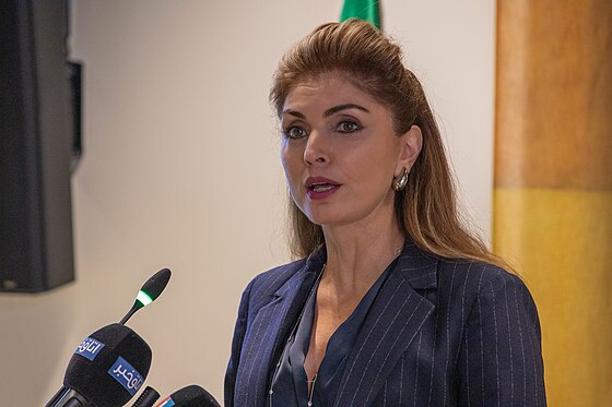 pahlavikhah43's tweet image. رشتو در مورد شهبانو یاسمین پهلوی
زاده ۴مرداد۱۳۴۷ در تهران،شهبانو با آغاز شورش ۵۷ به همراه خانواده ایران را ترک کردند.👇🏻
#KingRezaPahlavi