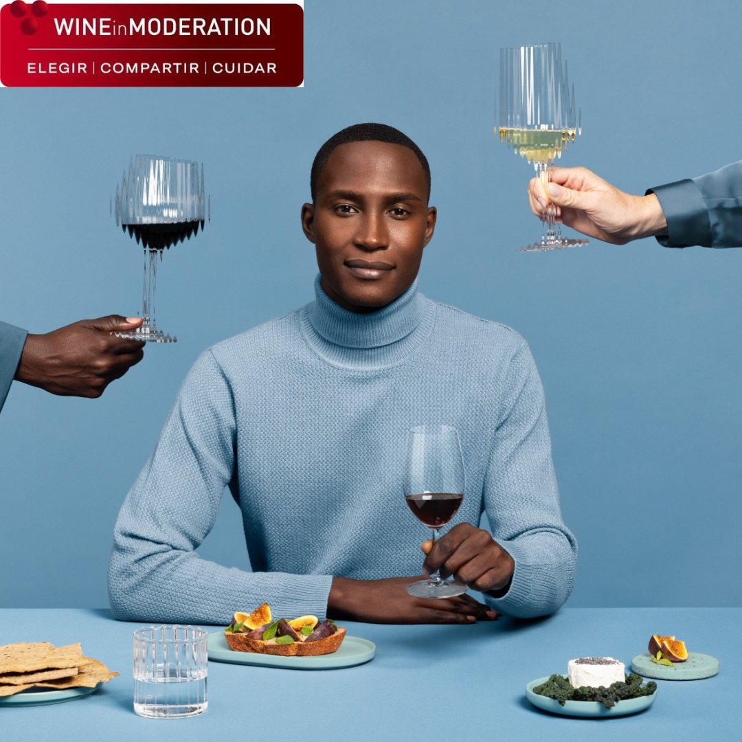 ¿El mejor vino?
El que puedes recordar.
La cultura del vino significa saber decir que no al exceso. Que cada ocasión sea una experiencia única para apreciar mejor el vino que estás bebiendo.
#bodegasnexusfrontaura #wim
#culturadelvino #enjoywim
#elegir #compartir #cuidar