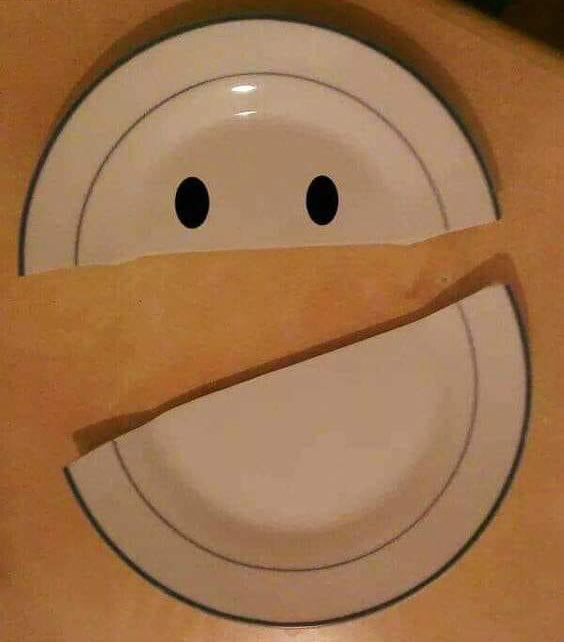 DungeonNoir's tweet image. Broke a plate. Now it’s Canadian.