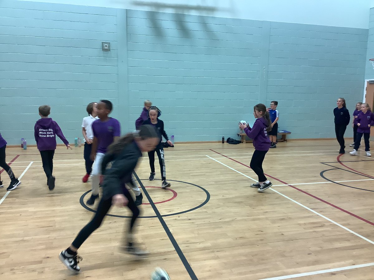 It’s always wonderful to welcome back former pupils.  These two are Sports Leaders. <a href="/GlenboigSport/">GlenboigSport</a> <a href="/NLActiveSchools/">NLActiveSchools</a> <a href="/NLASC_Carrie/">ASC Carrie McCoy</a> <a href="/CoatbridgePE/">Coatbridge High PE</a>  Primary 5/6 are really enjoying their visits.