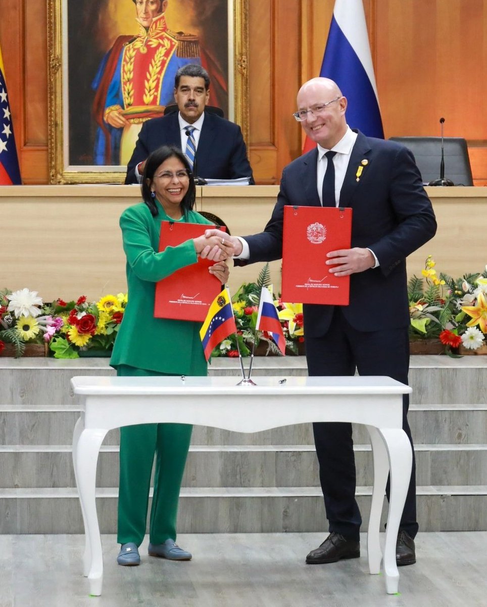 Feliz viernes para todos. 

Venezuela y Rusia se fortalecen entre si. 

Que viva la patria.