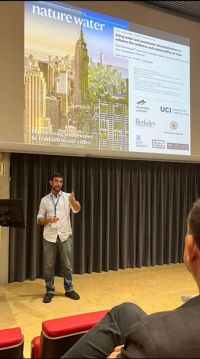 Aprendiendo mucho en el Fòrum LEQUIA, con Manel Poch, <a href="/irodriguezroda/">ignasi rodriguezroda</a>, <a href="/quim_comas/">Quim Comas</a>, y Manel Garrido. Es un orgullo poder trabajar con ellos siendo parte del proyecto D-PATTERN. <a href="/LEQUIA_UdG/">LEQUIA-UdG</a> <a href="/cretus_usc/">CRETUS</a>