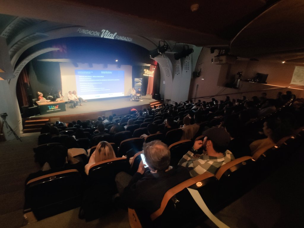 kide_on's tweet photo. Seguimos conociendo una experiencia en nuestro entorno de acción socioeducativa en el ámbito Escolar en Araba el ecosistema de la acción de kokuk nos lo explica @EducaBloguer @CEESPV @AitorAlonsoKale https://t.co/bbuBqJkTah