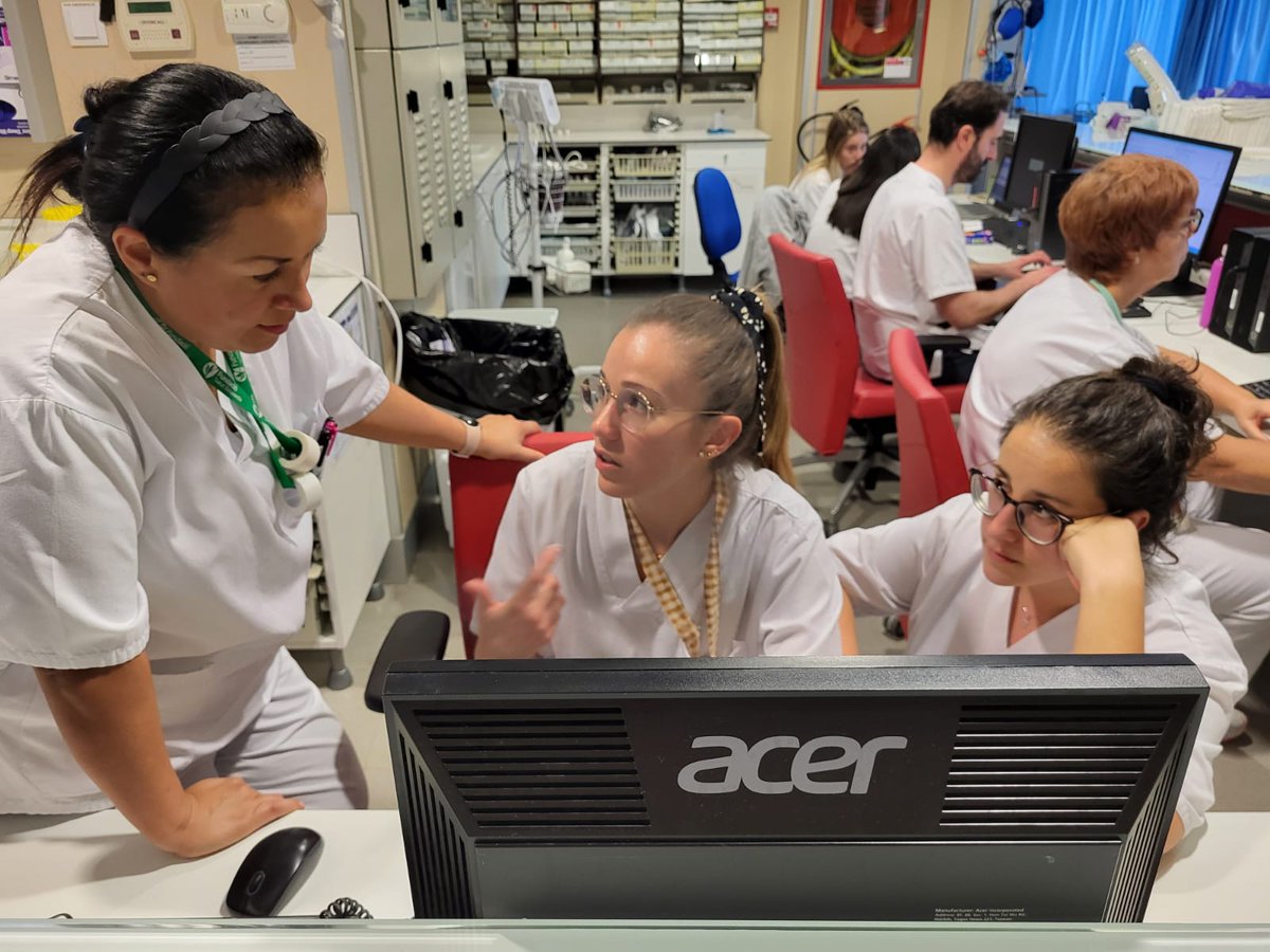 RecercaFSE's tweet photo. Infermeria del Servei d'Urgències de l'Hospital ja ha iniciat l'estudi per optimitzar les ràtios infermera-pacient i millorar l'atenció. 

El treball, impulsat per Aurora Fontova, compta amb una beca de la FEMUE.

#Recerca_FSE https://t.co/D2bIzARVQV