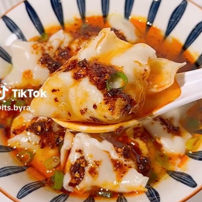 hyeeby__'s tweet photo. kumpulan resep masakan BERKUAH yang cocok dimakan pas lagi HUJAN!✨🫕 https://t.co/D7He9nTd1C