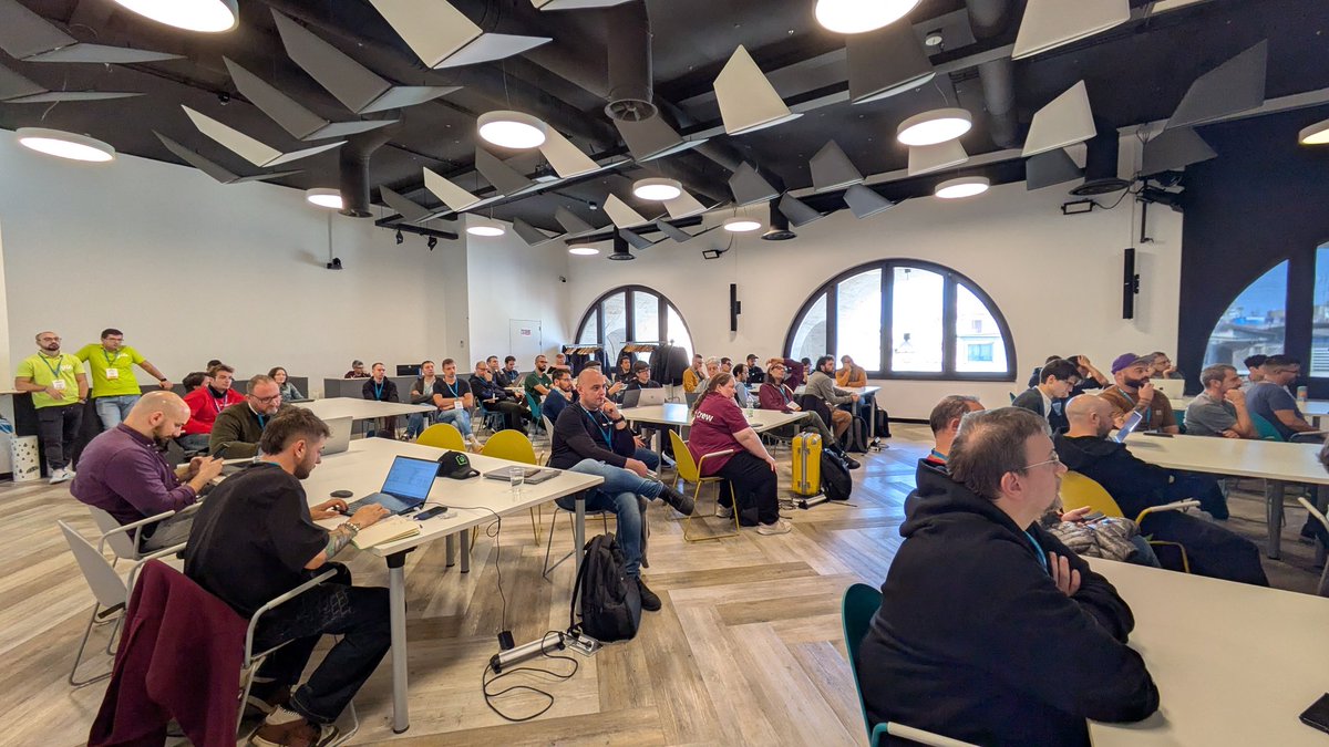 Stefano_Cassone's tweet image. Primo giorno dei Core Days, tanta gente #CoreDays2024 🤩
