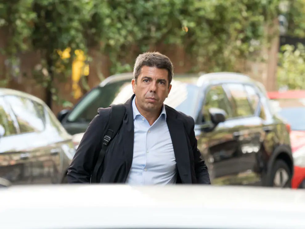 🔴 Mazón comió en un "establecimiento hostelero de Valencia" el día de la DANA, pero insiste en no desvelar con quién "por respeto a su esposa"