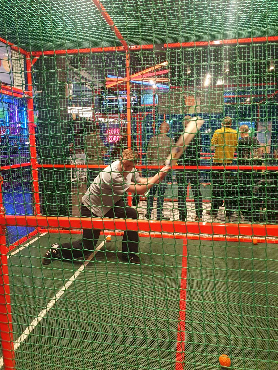 BestEnergyTech's tweet photo. 🏏 Big Wednesday 🏏
We swapped our usual desks and spreadsheets for cricket bats and balls for another epic Big Wednesday event! 🎉 
Shoutout to Omar and Ben for taking home the win! Thank you to everyone who made Big Wednesday a success 🙌
#CricketFun #BigWednesday #TeamSpirit https://t.co/hDLTp3cPC8