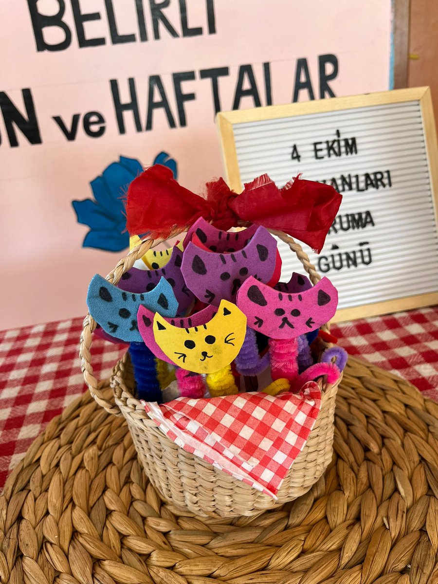"Hayvanları Koruma Günü"
Bu özel günde, hayvanların barınma, beslenme, sağlık ve özgür yaşam haklarına dikkat çekmek amacı ile okul öğretmen ve öğrencilerimizle etkinlikler yapıldı.
<a href="/fazilet_durmus/">Fazilet Öğretmen 🇹🇷</a>
<a href="/FatihBurgut/">Fatih BURĞUT</a>
<a href="/h_kadim33/">Hüseyin KADİM</a>