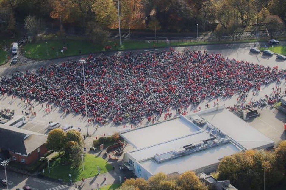 beckers1000's tweet photo. Remembrance Sunday 10th November annual Ring of Red 1000’s of bikers wearing red to make the biggest poppy in the world around the M60 supported charity Veterans in Communities. Joining/waving this year 🏍️ 👋 ? #RoR #RingofRed #bikersremember #RemembranceDay2024 #PoppyAppeal https://t.co/FiCjcGT2iL