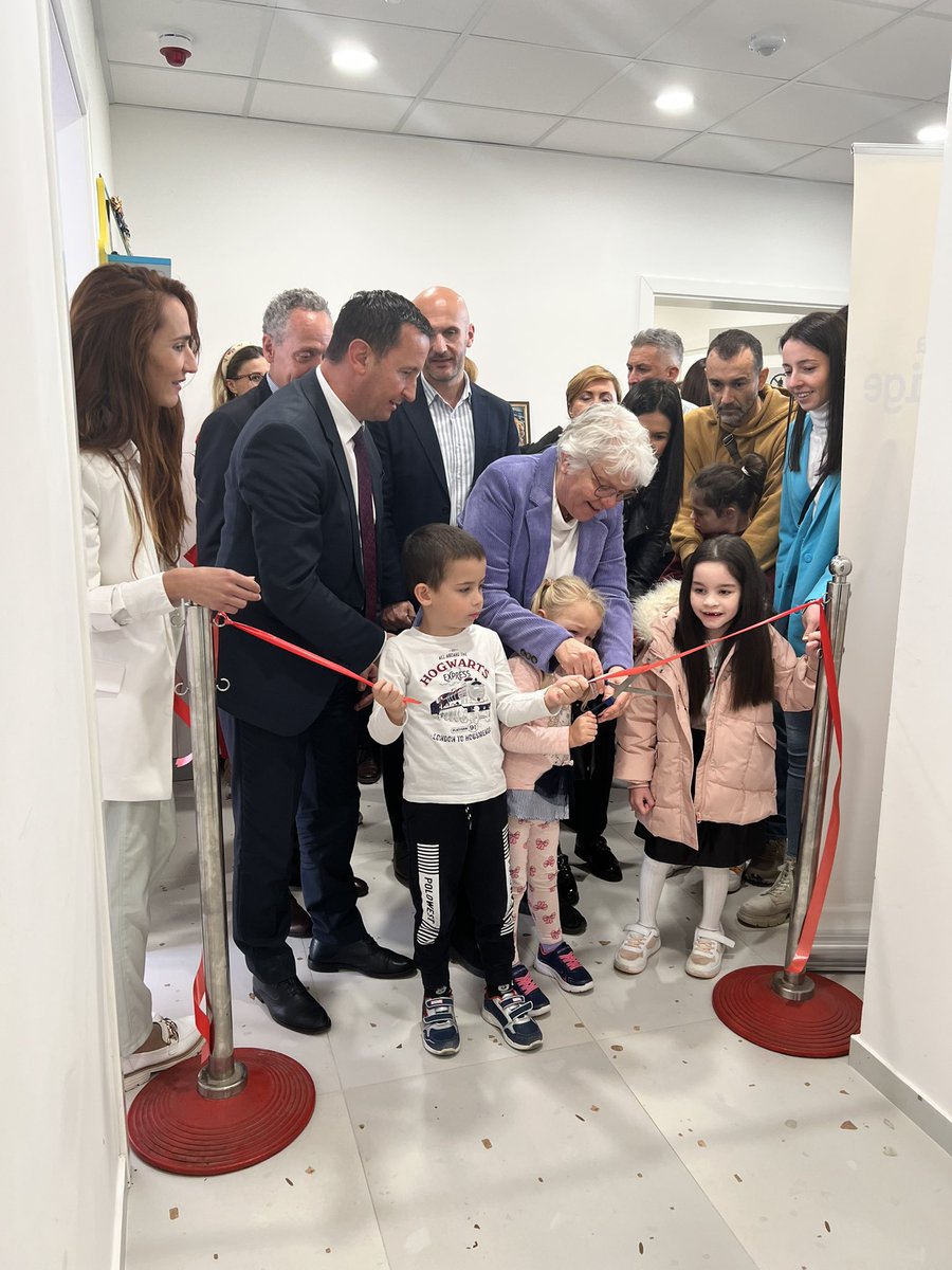 UNDPBiH's tweet photo. Final day of the #SDGWeekInBiH saw the opening of the sensory room in Trebinje. This will greatly help the children &amp; parents of Trebinje, examplifying the #NoOneLeftBehind principle. The room was financed by @SwedenBiH through #SDG2BiH, joint programme of #UNDPBiH &amp; @UNICEFBiH. https://t.co/grCeZx8BwU