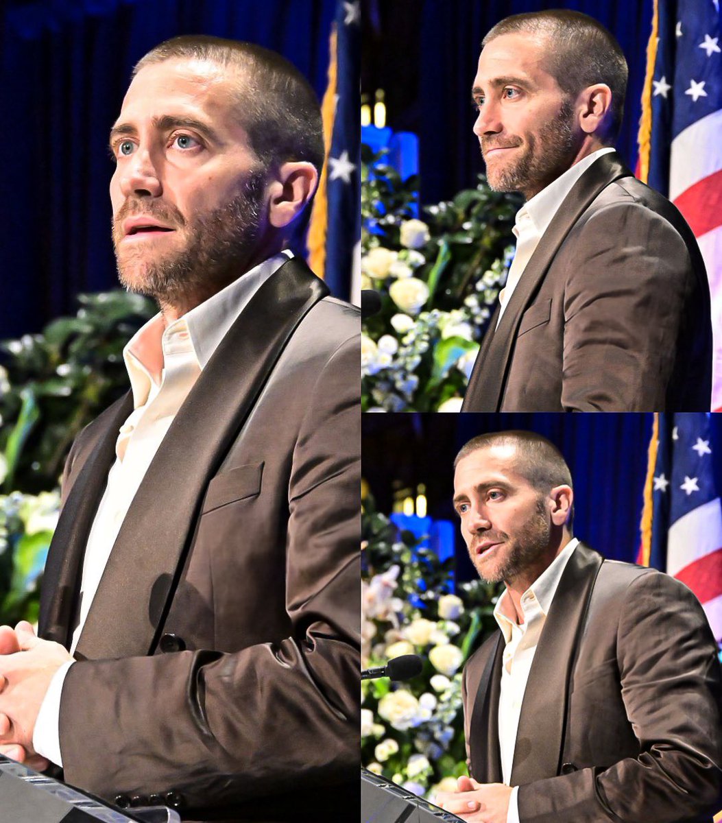 Jake Gyllenhaal speaks onstage at The Headstrong Project Annual Gala 2024.  📷, image size:1053x1200