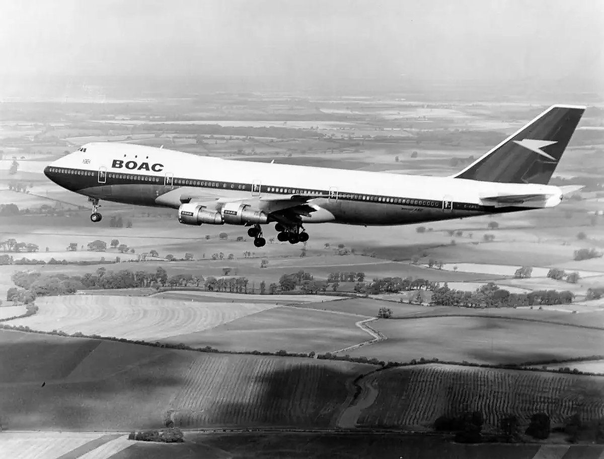 YYZLounge's tweet photo. BOAC 747 crew training at Prestwick 1971 https://t.co/CMrvXrqFgp