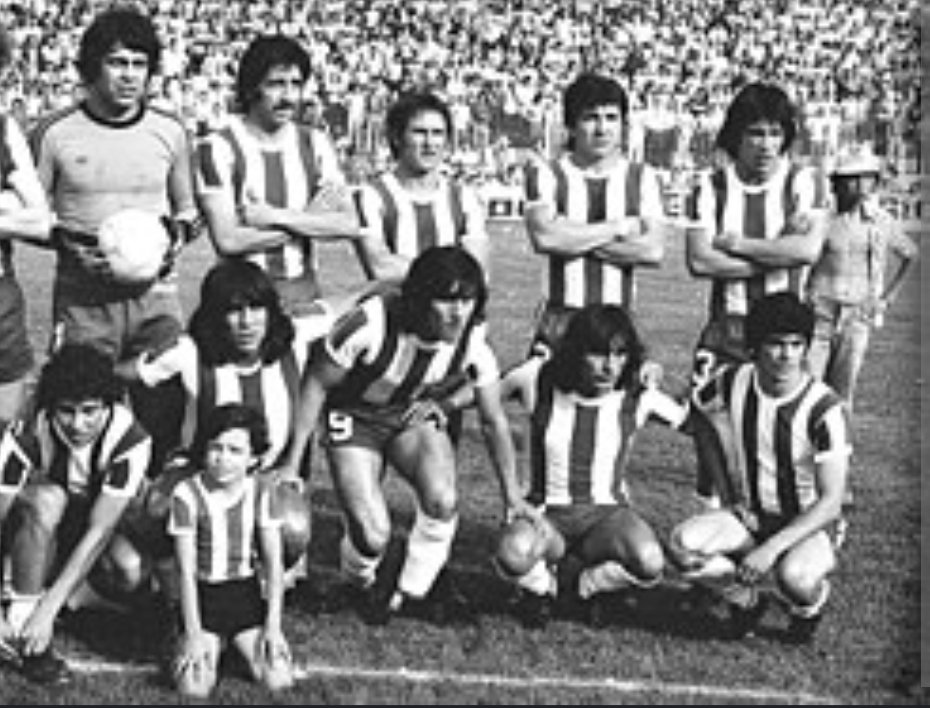 teo25fr's tweet photo. Su primer equipo. ⚽️
El primer plantel del Club Atlético Talleres de Córdoba 🇫🇮 se formó en 1️⃣9️⃣1️⃣3️⃣, año de su fundación. El primer equipo de fútbol⚽️ estuvo compuesto principalmente por jugadores que se habían sumado al club desde sus primeros días. https://t.co/FckURk2Cb2