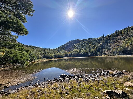 🥳 Lajm i gëzueshëm nga Bulqiza jonë!
Me fotoalbumin e një suksesi tjetër për komunitetin tonë, ju prezantojmë momente nga  minigranti që shpalos bukurinë dhe historinë e Bulqizës dhe zonat përreth me 100 foto në #WikimediaCommons.