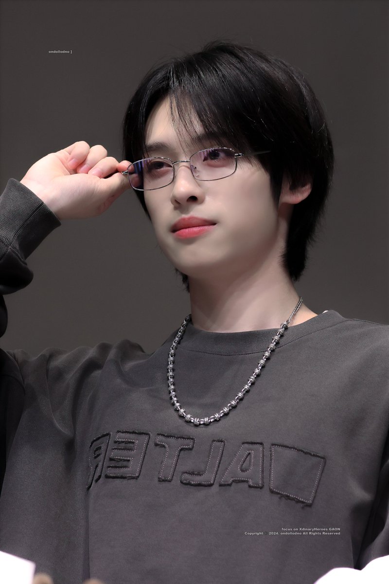 ondollodno's tweet image. 241025 뮤빗 젤 멋짐🤍🤍🤍

#엑스디너리히어로즈 #XdinaryHeroes
#가온 #gaon #지석