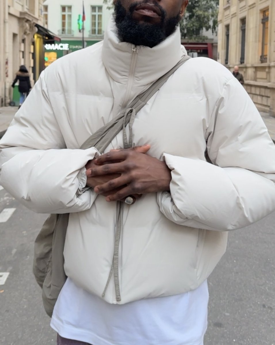 CaminoTV's tweet photo. Les meilleures doudounes Uniqlo pour cet hiver (selon nous) 🥶 

La coupe boxy https://t.co/5AwgSWJY8N 130€
La + efficace https://t.co/JydLF8ZCxZ 150€
La + habillé https://t.co/KO5gaDrVXe 80€  
La + technique https://t.co/SNQf80Eg9Y 130€    

Liens affiliés https://t.co/XD9dT84oTd