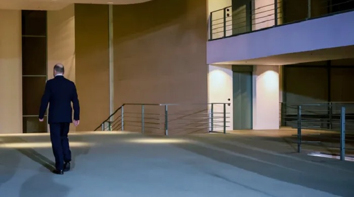 PI_NEWS_NET's tweet image. KEINE EILE MIT DER NEUWAHL
Wer nach Neuwahlen ruft, sollte sich darüber im Klaren  sein: In der Seniorenrepublik wird wohl eine gedämpften Kriegstreiberregierung und ungehemmte Militarisierung mit Merz, Kiesewetter und Pistorius folgen. pi-news.net/2024/11/keine-…