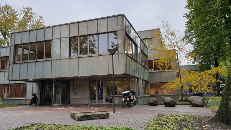 Op dinsdag 12 november zijn het Klantcontactcentrum en de afdeling Publiekszaken vanaf 13:30 gesloten vanwege een bijeenkomst. Hierdoor zijn wij vanaf 13:30 telefonisch en via sociale media niet bereikbaar. Woensdag 13 november om 8:30 staan wij weer voor u klaar!