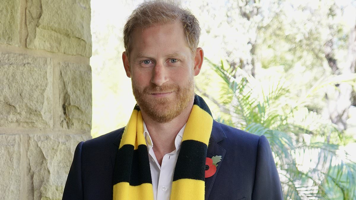 DailyMail's tweet photo. Prince Harry says he 'understands weight of losing a parent at a young age' as he pens letter to bereaved children of military personnel to mark Remembrance Sunday https://t.co/n9RppVxBrO https://t.co/Nt72WRiMmi