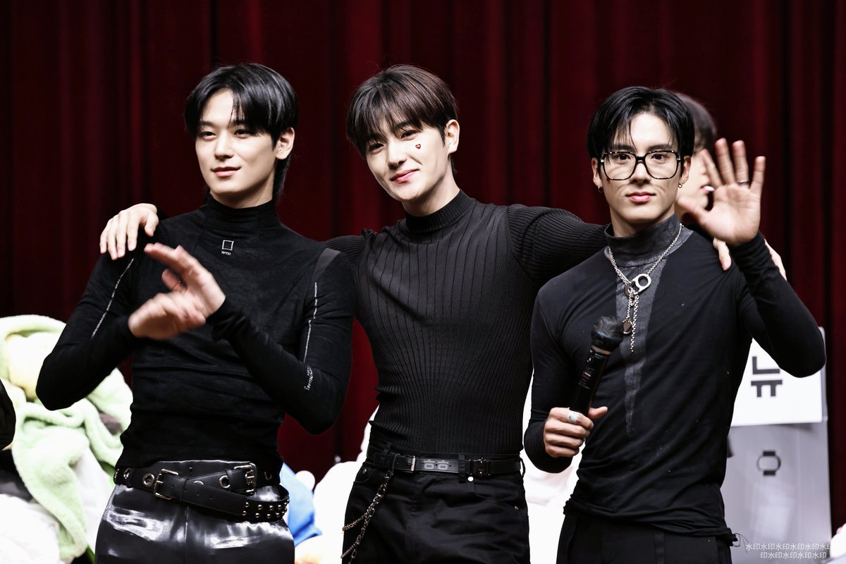 241031 
He + He + He=We
#현재 #주연 #에릭 #더보이즈  #THEBOYZ #HYUNJAE