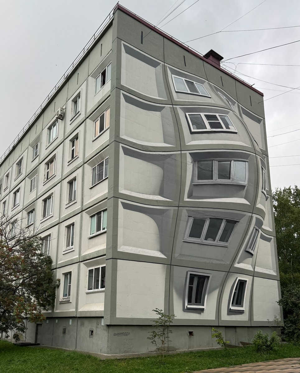 StreetArtUtopia's tweet photo. By Shozy in Grenoble, France in Yuzhno-Sakhalinsk, Russia for Sakh Art Festival. https://t.co/t86r5NqPBR