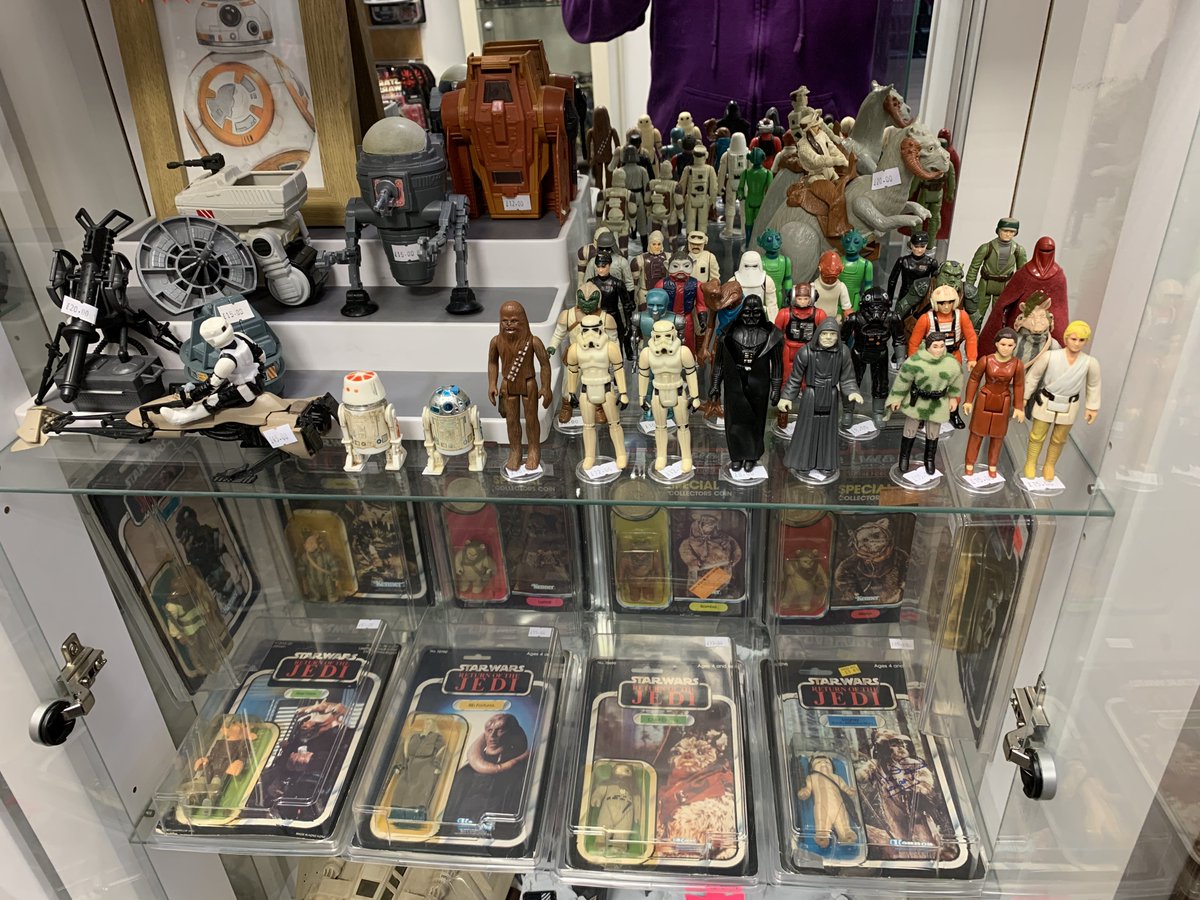 TheRetroHunter tweet media