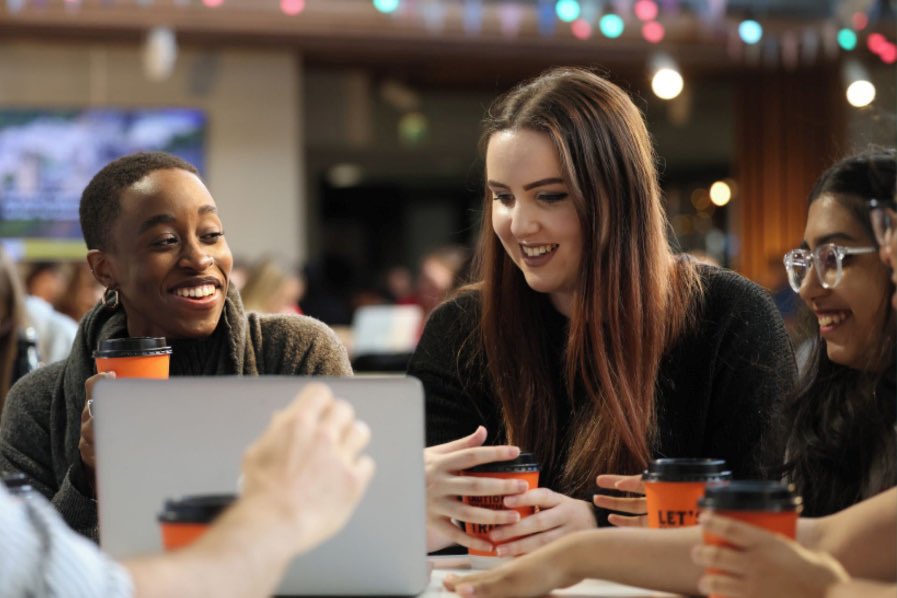 Thinking of your next career move? Join our Postgraduate Online Open Week 18-22 November! 

📚 Attend live sessions and get your questions answered from the comfort of your own home.

🔗 Register now: liverpool.ac.uk/postgraduate-t…