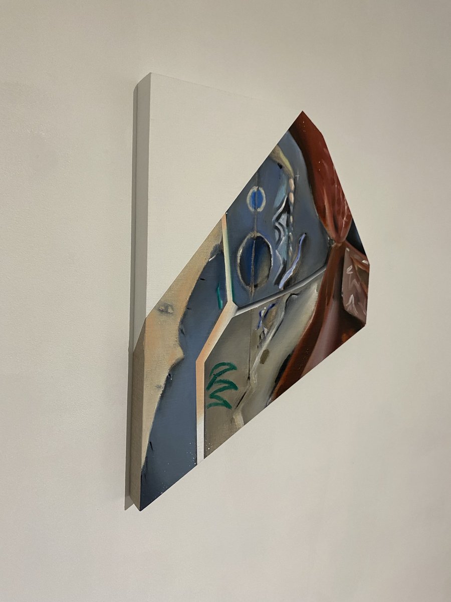 kenjirohosaka's tweet photo. 淀屋橋のKen Fine Artで鮫島ゆいさんと中川トラヲさんの2人展が開催中なのですが、鮫島さんの作品がなかなかにけったい（褒めてます）で攻めてますので、ひとりでも多くの人（絵画好き）に見てほしいです。11月16日（土）まで！ https://t.co/gvNAgcll7G