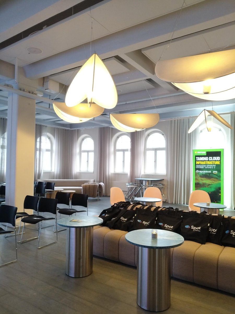 outsourcedchat's tweet image. 🌟 Event Recap- Stockholm 🌟

We had an incredible time working with our client Spot By NetApp in hosting a half-day meeting and gallery tour at the stunning Fotografiska in Stockholm! 🎨

#SpotByNetApp #Fotografiska #Stockholm #outsourcedevents #TeamOE