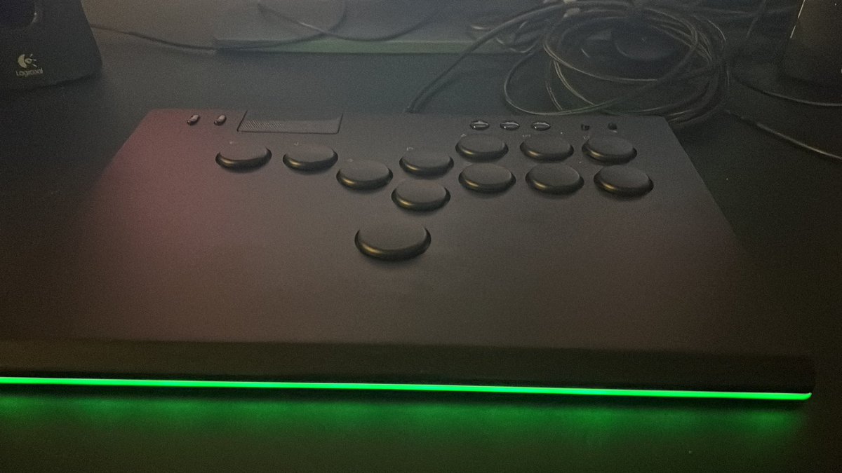 Yuhki_Link's tweet photo. 今更スト6にハマりレバレスまで買ってもうた https://t.co/62kNP2odvb