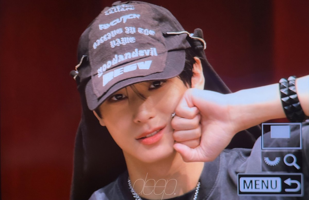 𝘥𝘦𝘦𝘱. tweet media