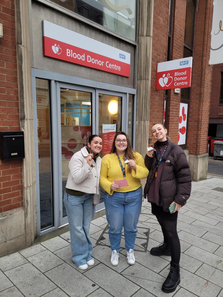 Yesterday, some of the Hematopolitics team visited the Blood Donor Centre in Leeds (117 The Headrow). The brilliant team showed us the ins and outs of blood donation and treated us to a special tour of the building. We even got a free biscuit as part of our visit!