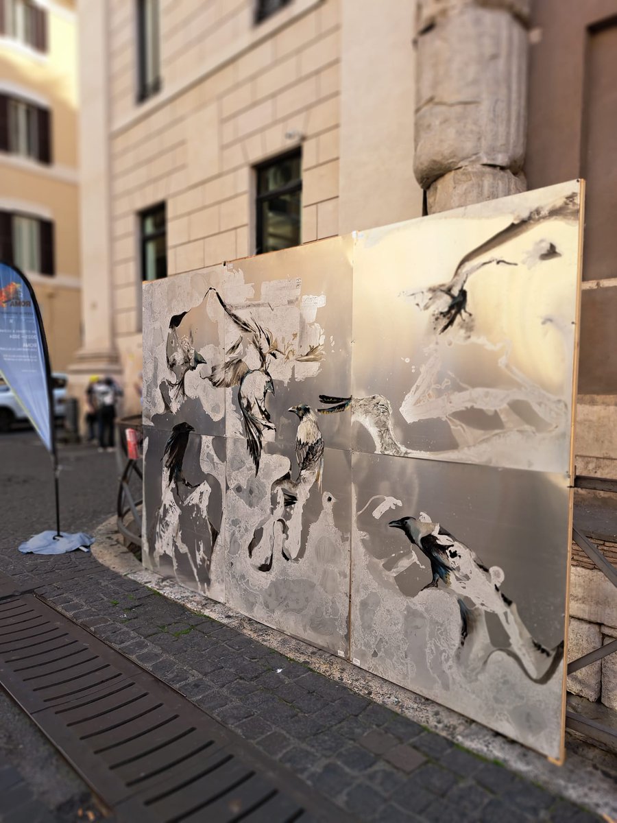 culture_roma's tweet photo. Fino al 13 dicembre alcune piazze ospiteranno'Roma Speciale', il live-painting di Ilaria Paccini, curatrice e artista del progetto, che realizzerà 15 opere di street art su lastre di alluminio,raffiguranti 15 specie di animali e piante. Ingresso gratuito
https://t.co/ulLjH5YBvF https://t.co/GQ1qrAv50L