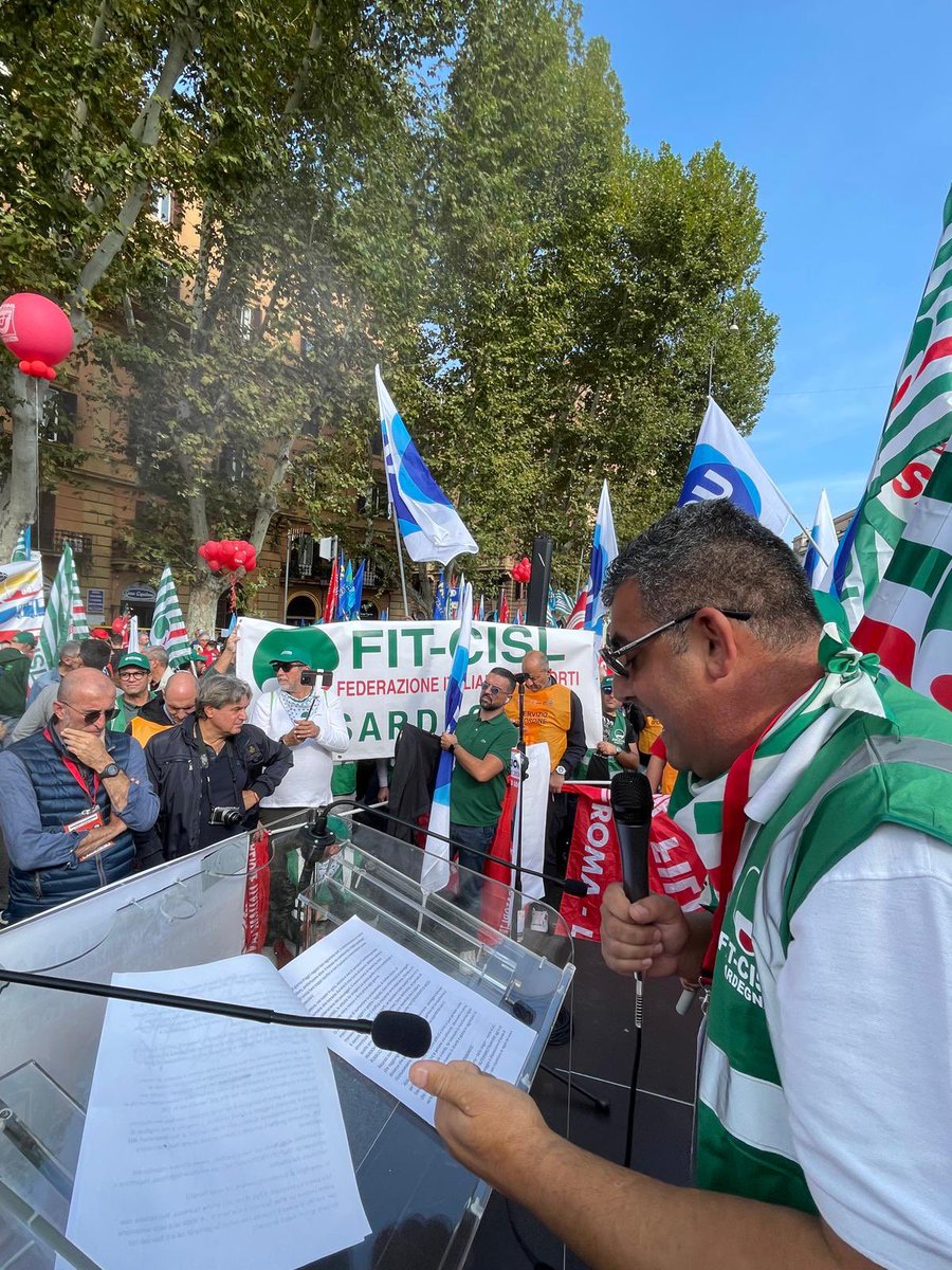 FItCislSardegna's tweet image. #tpl #scioperoNazionale la delegazione sarda presente alla manifestazione nazionale per il rinnovo del contratto #autoferrotranvieri @FitCisl