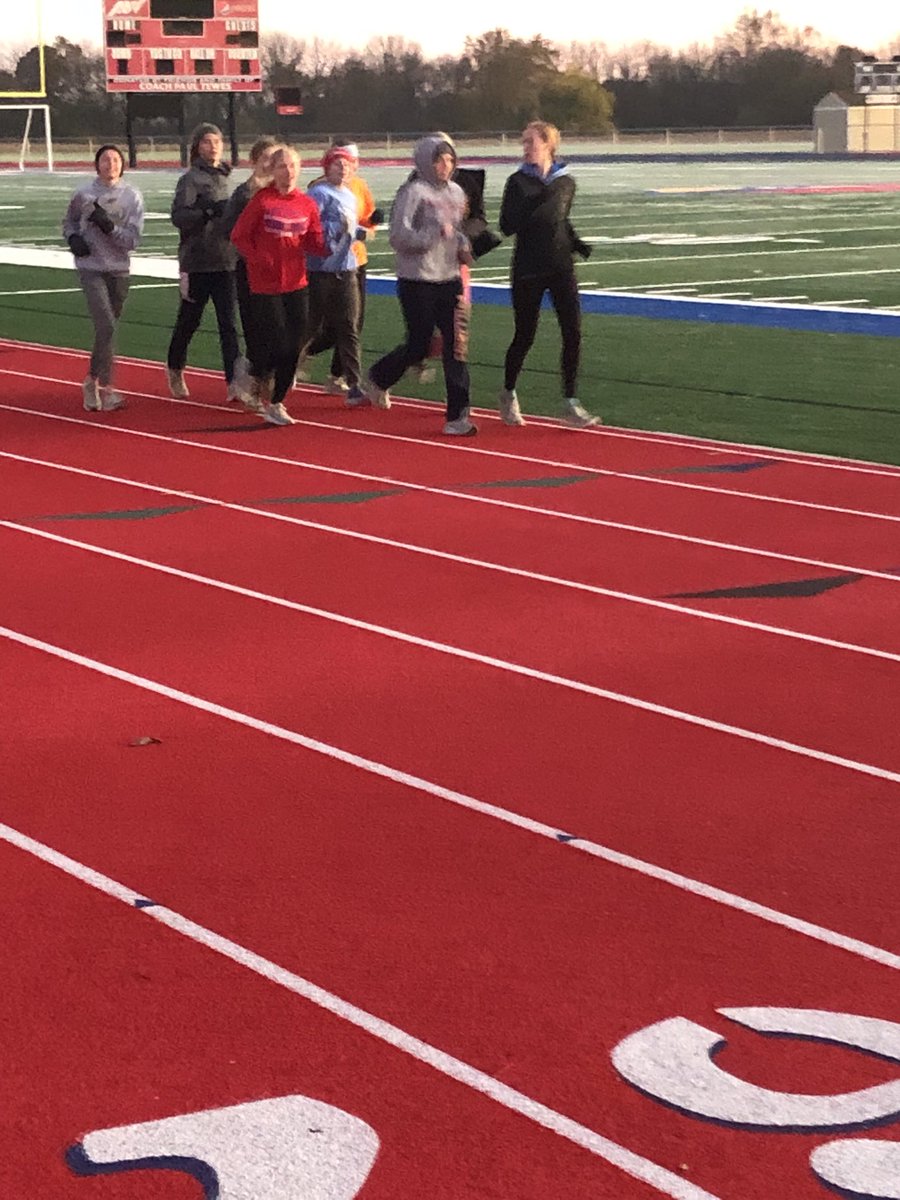 Rob@PPHSGirlsTrackXC tweet media