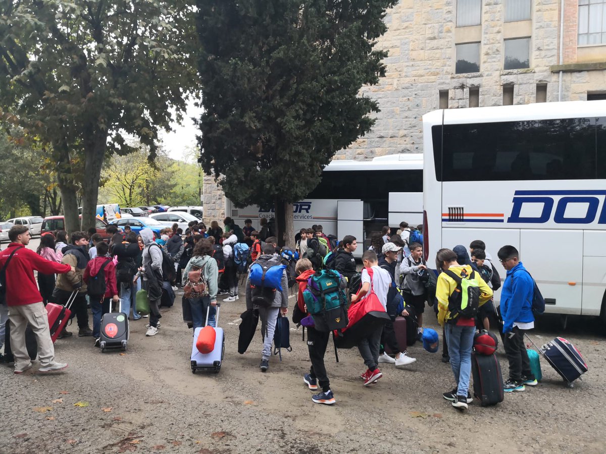 ins_alt's tweet photo. El 29 i 30 d’octubre, l’alumnat de 1r d’ESO va anar de colònies a la Garrotxa. Un parell de dies en què vam poder fer un munt d’activitats per conèixer-nos més entre tots i totes!🥰
#insalt #colonies #garrotxa #cohesiódegrup https://t.co/bqAbUAkpkP