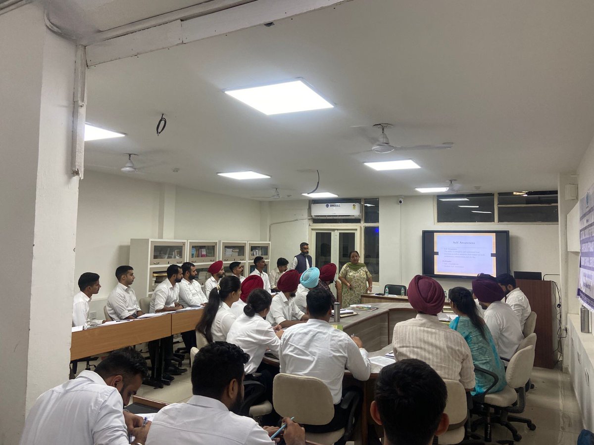 IDCIndia_Chd's tweet photo. 29th October 2024: Lectures were delivered by Sh. Navjot Miglani, Executive Director HR Chandigarh University; Prof. Meenakshi Malhotra Programme Director CASSM-IDC; and, Dr. Chandan Awasthi. https://t.co/WGU3lgBagp