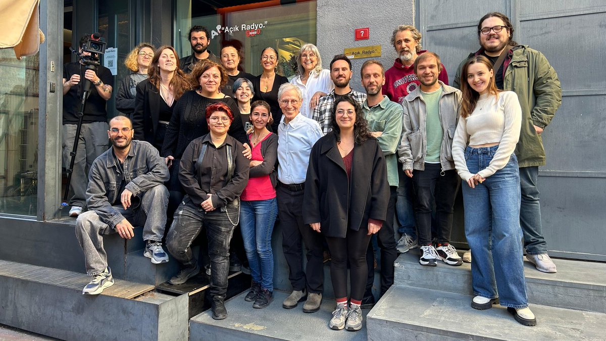 #Apaçık, Şimdi ve Burada!