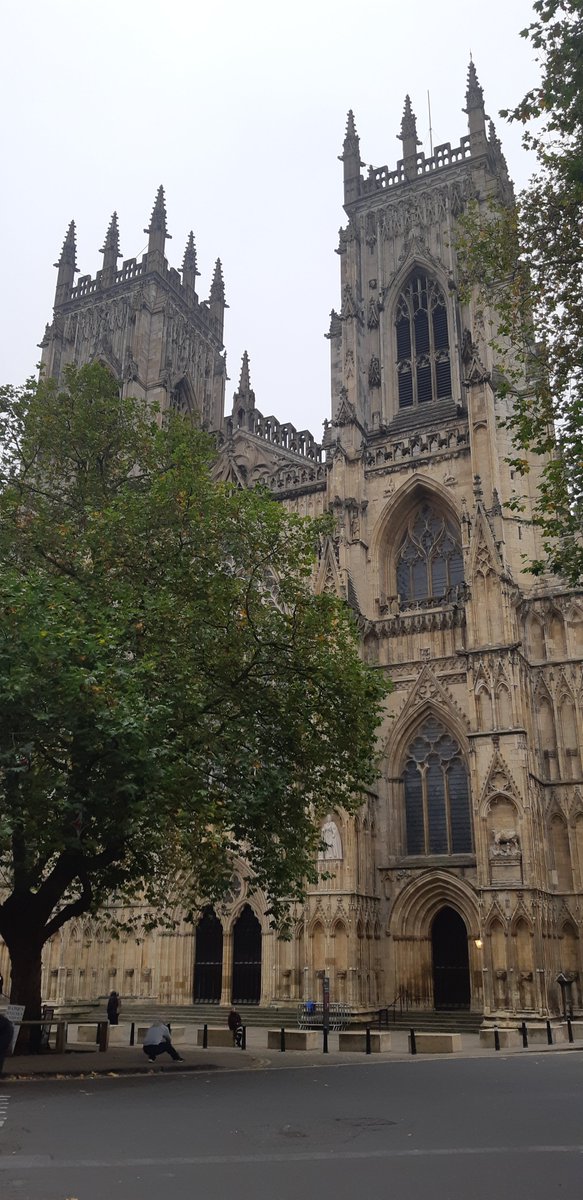 ZlatiIlchovska's tweet photo. I'm happy to share I have now moved to @YorkPsychology as a postdoc in #bilingualism and aging, supervised by the amazing @angela_debruin to work on her #MultiAge project. Find out more abour the project here: https://t.co/OPfvFnMfqS https://t.co/1G75xyeLbU