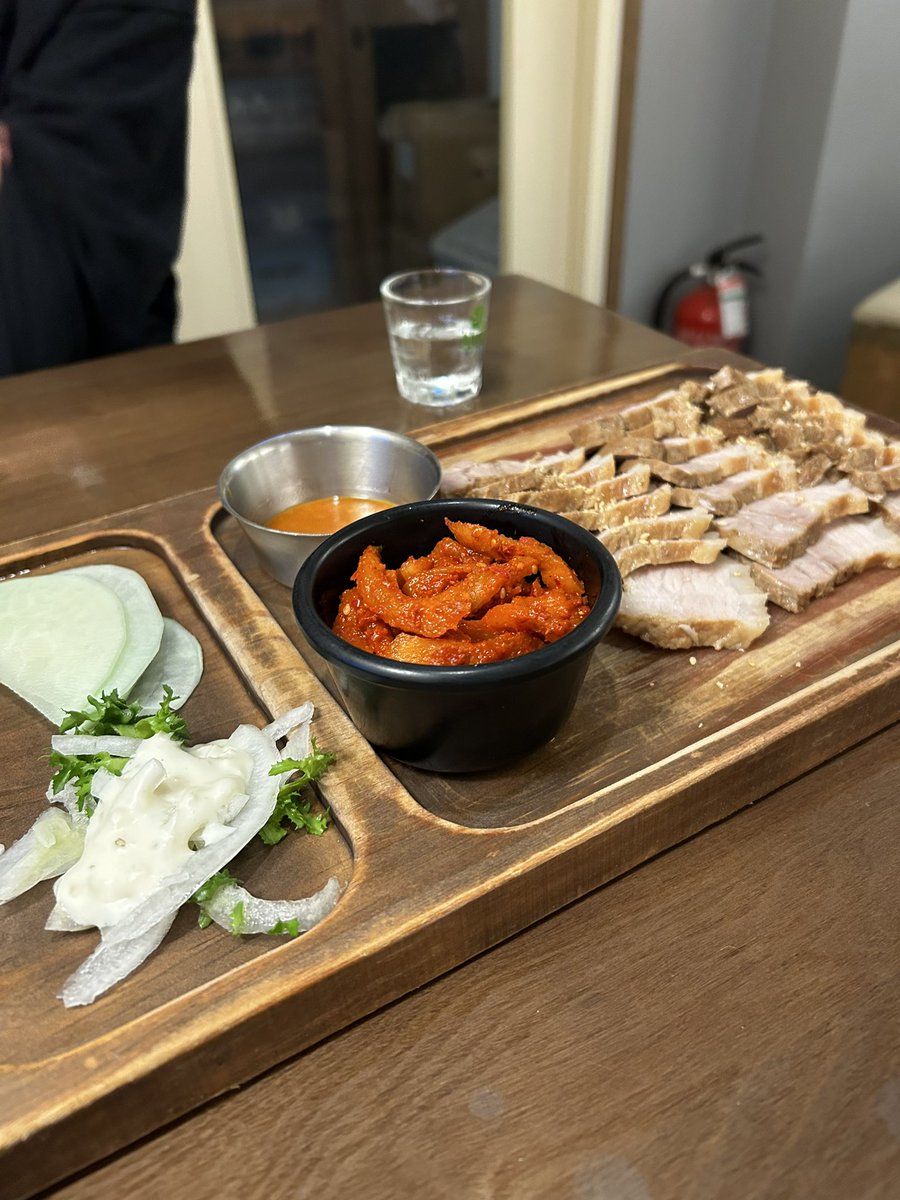 Kandaikun's tweet photo. ノープランで韓国へ🇰🇷 https://t.co/w0oQBBLPUE