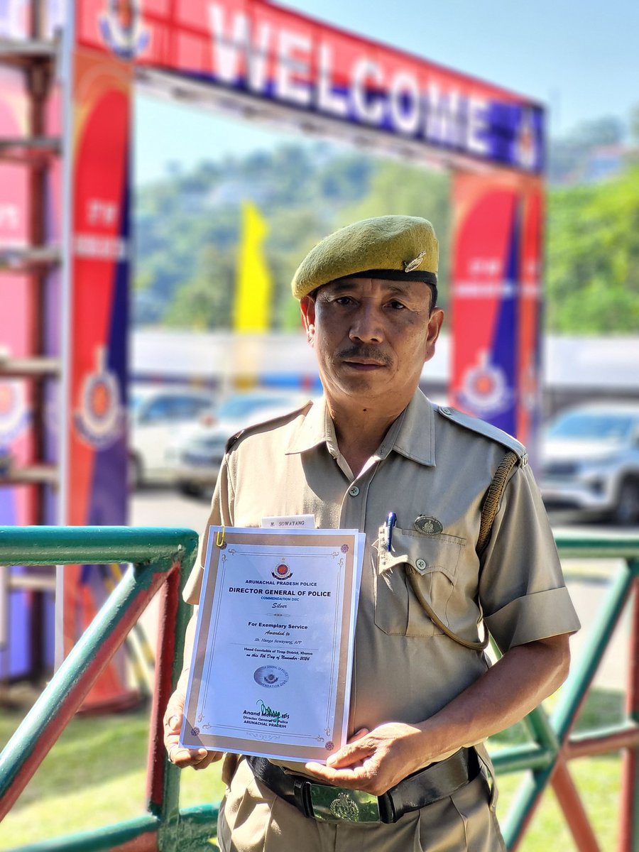 TirapPolice's tweet photo. 𝗔𝗦𝗜 (𝗥𝗧) 𝗦𝗵𝗿𝗶 𝗠𝗮𝘀𝘂𝗾𝘂𝗲 𝗨𝗱𝗱𝗶𝗻 𝗔𝗵𝗺𝗲𝗱, of SP Office Khonsa and 𝗛/𝗖 𝗛𝗮𝗻𝗴𝗮 𝗦𝘂𝘄𝗮𝘆𝗮𝗻𝗴 of PS Deomali have been awarded with DGP Commendation Disc on the auspicious ocassion of 52𝗻𝗱 𝗔𝗣𝗣 𝗥𝗮𝗶𝘀𝗶𝗻𝗴 𝗗𝗮𝘆 2024 at IG Park Itanagar. https://t.co/63TbqSXfeF