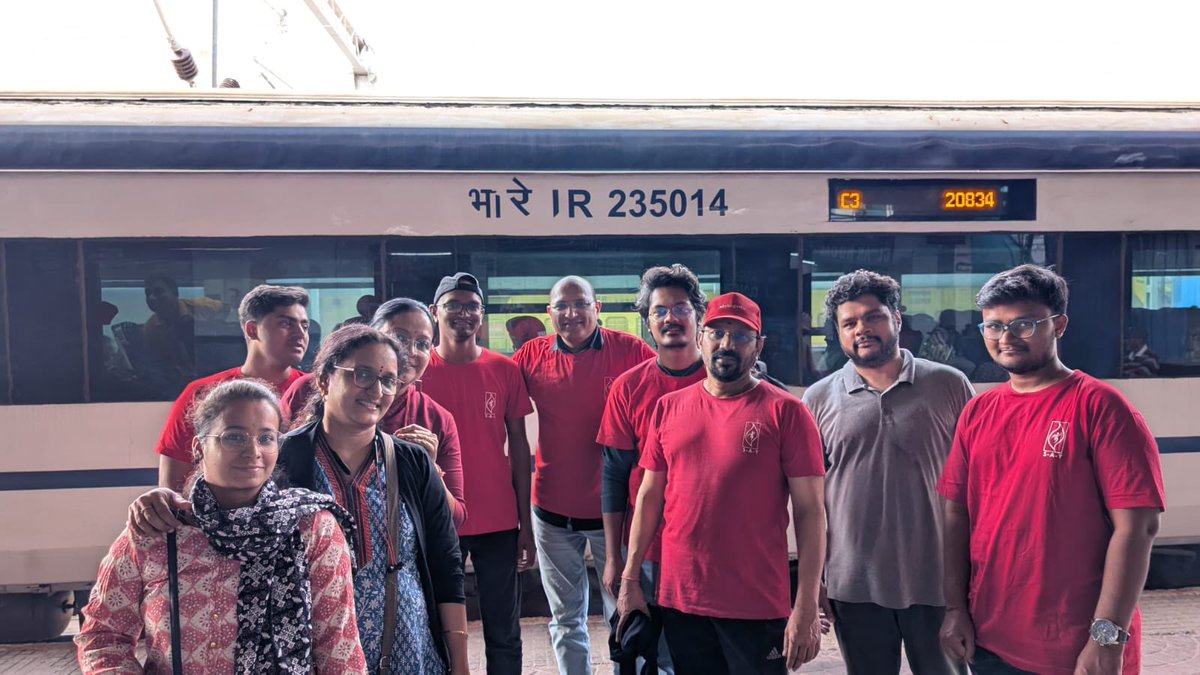 mahagathe's tweet photo. “🌍🚄 At Mahagathe, we believe in a future where innovation and inclusivity drive progress for everyone. The Vande Bharat Express isn’t just a breakthrough in technology—it’s a leap toward making efficient, comfortable travel accessible to more people across India. 🇮🇳 https://t.co/DnwCWPBk5T