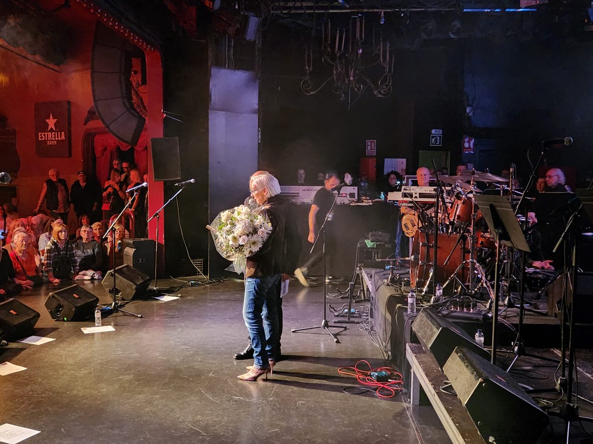 afab_bcn's tweet photo. Ahir la sala
@luzdegasbcn
es va omplir de records i nostàlgia en un concert homenatge en record d'Amado Jaén, els beneficis del qual es destinaran a la nostra associació  i a la
#FundacioPareManel Moltes gràcies a tots els que vau fer-ho possible !❤️ https://t.co/JqEUuOhTwU