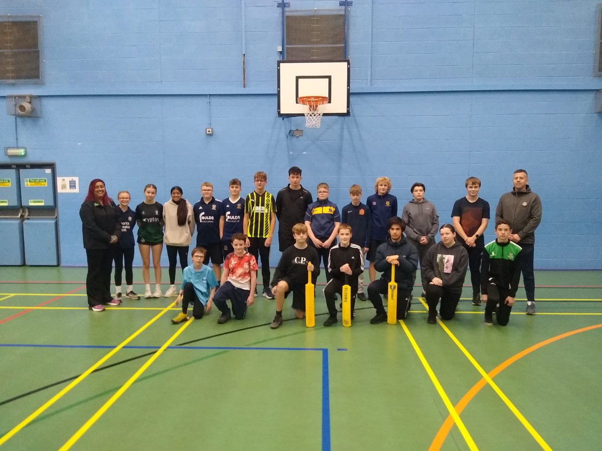 Exciting news! The Lancashire Cricket Foundation is launching a third Young Officials course at <a href="/EmiratesOT/">Emirates Old Trafford</a>
🎉

Young people aged 13-25 can learn and develop their umpiring and scoring skills through this FREE course. Don’t miss out!⤵️
bit.ly/4gITiKv