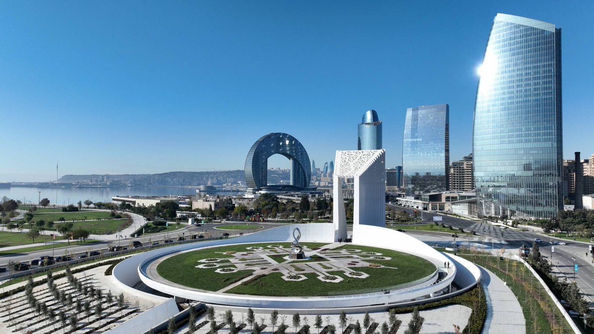 AybanizIsm's tweet photo. 🇦🇿 The all-new “Victory Park” in Baku celebrates our historic 2020 triumph & pays tribute to our heroes #VictoryDay #GloryDay #Azerbaijan #ZəfərGünü https://t.co/a22MlG0x4L