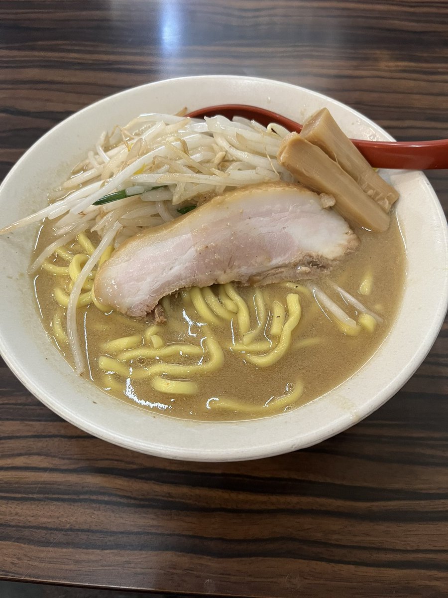 KTM19880507's tweet photo. 安定の花道庵。
濃厚な味噌スープに太麺と
シャキッと炒めたもやし
ニンニクのアクセントが
クセになる！

※東京駅地下にも現在オープン中 https://t.co/SuexaWNyj5