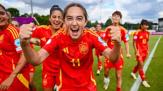 Podemos Castro tweet media